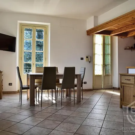 Easy Welcome Green House Regatola Apartamento